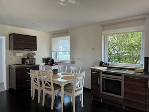 Casa luxo | Opções para refeição no quarto