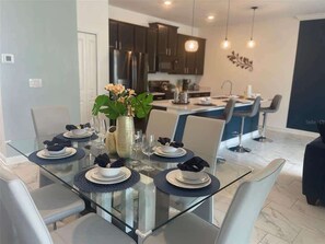 Dining - Elegant Vacation Home with Pool in Champions Gate (Davenport)