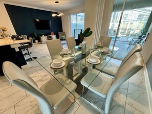 Dining - Elegant Vacation Home with Pool in Champions Gate (Davenport)