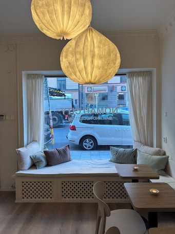 Fachada. Nomad City Hostel