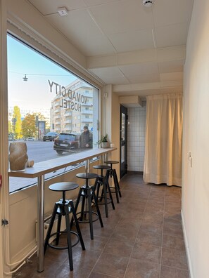 Coin salon dans le hall