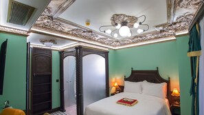 Deluxe Double Room | In-room safe, desk, laptop workspace, blackout drapes
