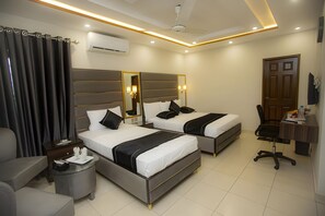 Soundproofing, free WiFi, bed sheets