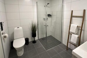 Bruser, hårtørrer, håndklæder