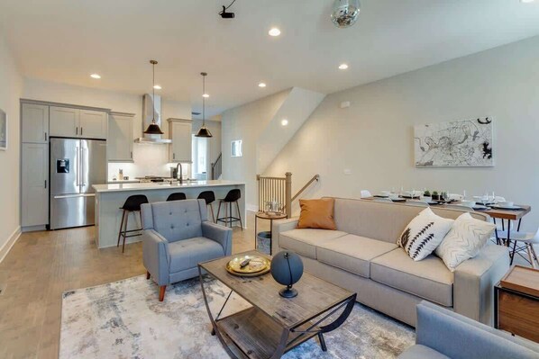 テレビ、書斎 / ワークスペース