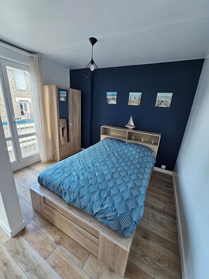 1 bedroom, iron/ironing board, WiFi, bed sheets
