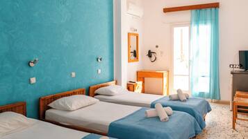 Classic Triple Room | In-room safe