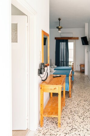 In-room safe - Dilino Hotel (Santorini)