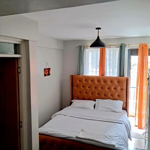 1 bedroom, iron/ironing board, free WiFi, bed sheets - 2 Mins To SpurMall & Ashaki Resort  located just off exit 12 & 13 Thika Highway  (Ruiru)