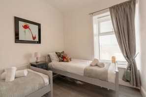 2 chambres, fer et planche à repasser, Wi-Fi gratuit