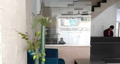 Royal Grand Guest House