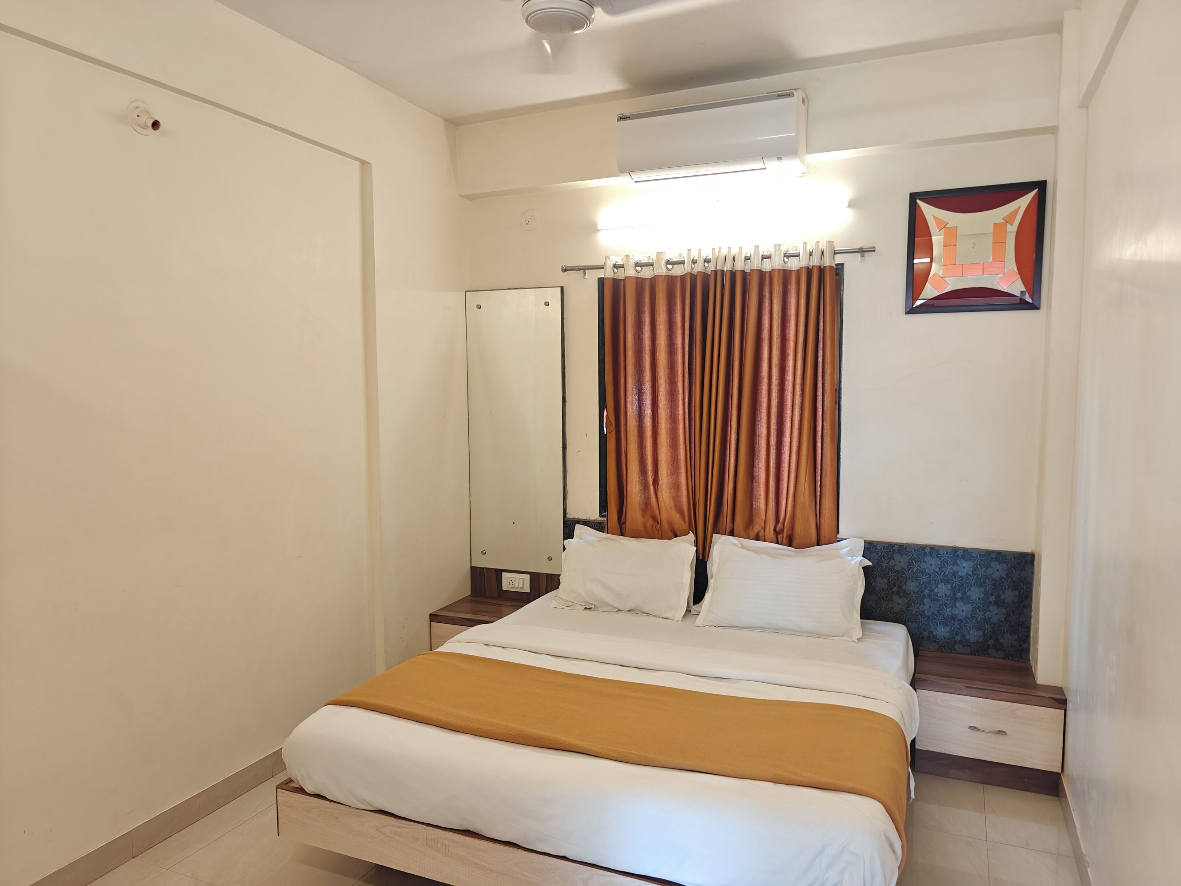 Family Double Room | Blackout drapes, soundproofing, iron/ironing board, free WiFi