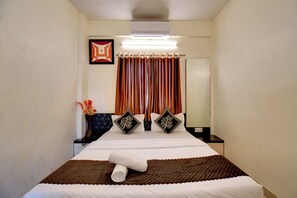 Family Quadruple Room | Blackout drapes, soundproofing, iron/ironing board, free WiFi - Hotel Padmavati Palace Mahabaleshwar (Mahabaleshwar)