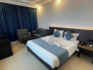 Deluxe Double Room, Sea View | Desk, laptop workspace, free WiFi - HEMAS HOTEL SUPREME (Visakhapatnam)