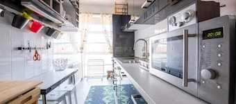 BEC, Parking, 1 WC and 1 toilet, Elevator.