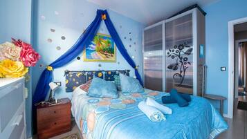 3 chambres, fer et planche Ă repasser, Wi-Fi, draps fournis