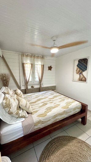 1 bedroom, iron/ironing board, WiFi, bed sheets - Cottage Majo Lounge located in Saint Pierre in a tropical garden 5min from the sea  (Saint Pierre)