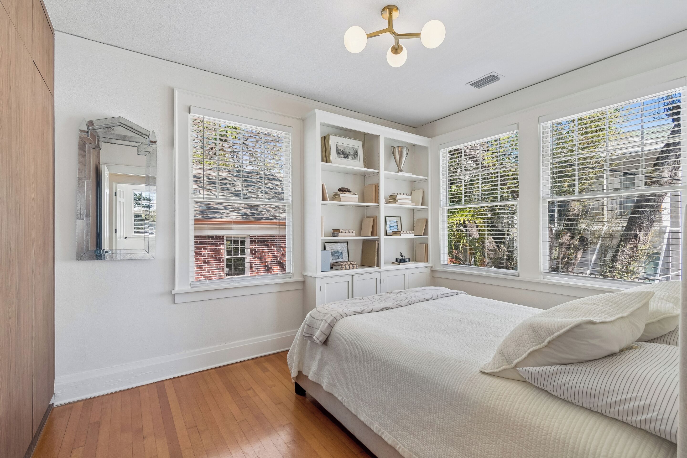 4 soverom, strykejern/-brett, wi-fi og sengetøy