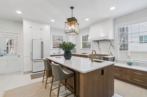 Spacious, newly renovated  4-bedroom house in S Tampa Near Water/Downtown