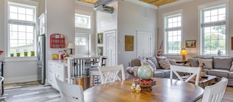 West Lafayette Home ~ 3 Mi to Purdue Campus!