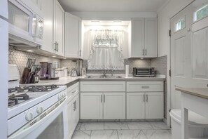 Cottage (2 Bedrooms) | Interior