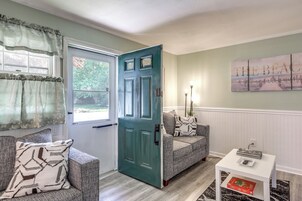 Cottage (2 Bedrooms) | Interior