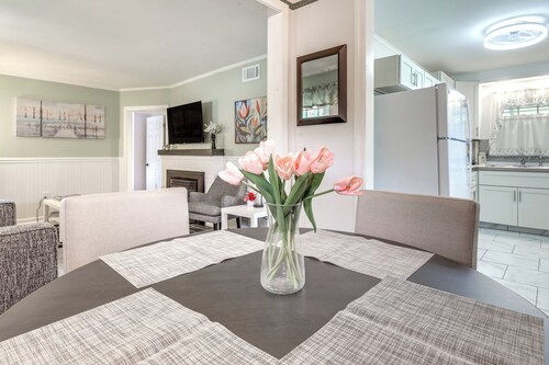 < 2 Mi to Beach: Cozy Cottage w/ Patio on Cape Cod