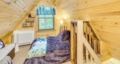 Carrollton Cabin w/ Patio & Fire Pit!