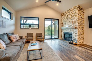 House (4 Bedrooms) | Interior