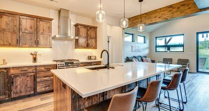 Granby Home w/ Hot Tub: Free Round of Golf in May!