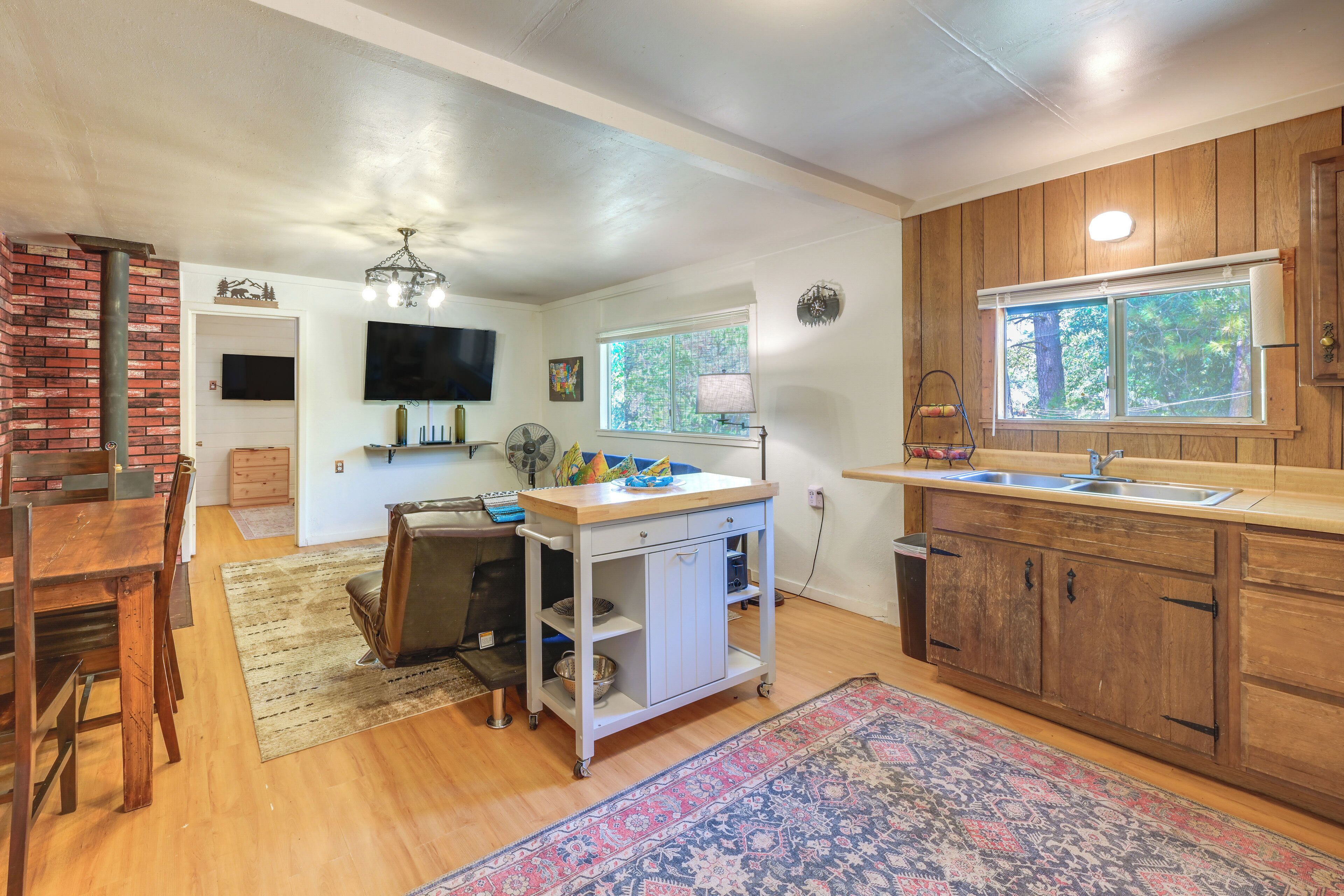 House (2 Bedrooms) | Interior