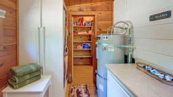 House (2 Bedrooms) | Bahagian dalam