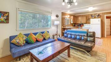 บ้านพัก (2 Bedrooms) | ด้านหน้าที่พัก
