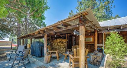Rustic Cabin w/ Patio: 8 Mi to Kings Canyon Park