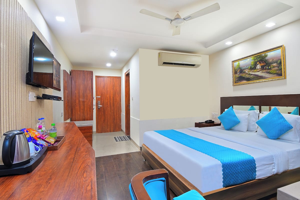 Kamar Double Klasik | Meja kerja, ruang kerja ramah laptop, kedap suara, dan Wi-Fi gratis