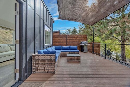 NEW! Eagles Landing Tiny Home B02 - Hot Tub