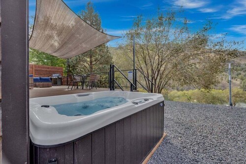 NEW! Eagles Landing B04 Tiny Home - Hot Tub
