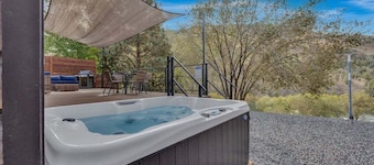 NEW! Eagles Landing B04 Tiny Home - Hot Tub