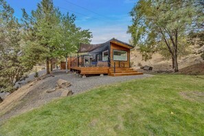 Exterior - NEW! Eagles Landing Tiny Home B05 - Hot Tub (Madras)