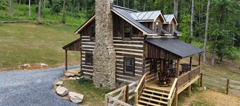 Log cabin with mountain VIEWS in Lexington! Near VA Horse Ctr, 8 mi from VMI/W&L