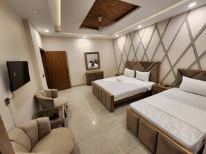 Deluxe Triple Room, City View | View from room