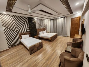 Deluxe Triple Room, City View | Free WiFi