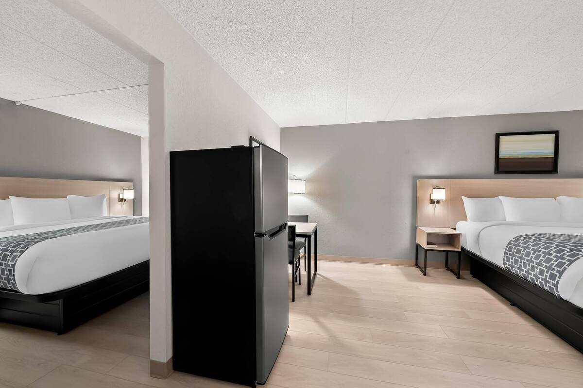 Laptop workspace, blackout drapes, free WiFi, bed sheets