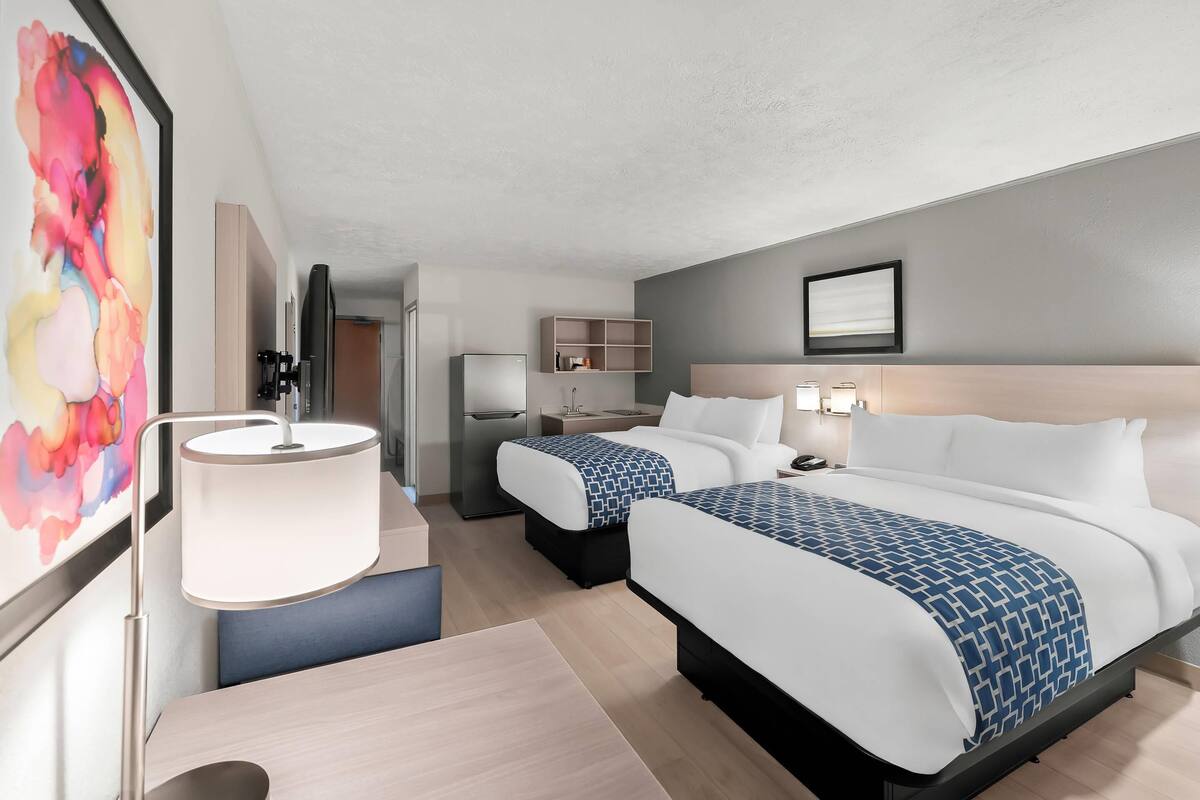 Laptop workspace, blackout drapes, free WiFi, bed sheets