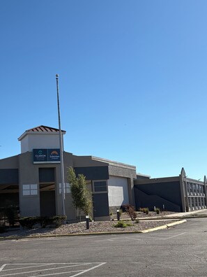 Exterior - Suburban Studios, Kearney (Kearney)