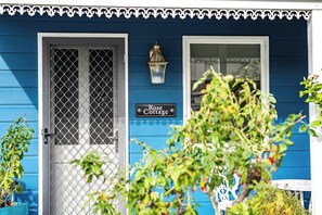 Exterior detail - Rose Cottage 3B Hutchinson St Goolwa (Goolwa)