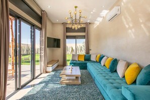 Smart-TV, Tischtennisplatte