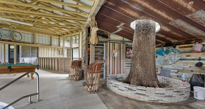 Welcome To the Ranch at White Water- Charming home on 5 acres with event patio.