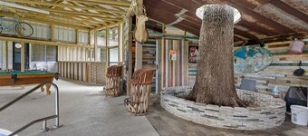 Welcome To the Ranch at White Water- Charming home on 5 acres with event patio.