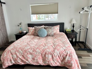 3 chambres, fer et planche à repasser, Wi-Fi gratuit, draps fournis